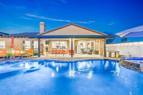 Hollywood Hideaway with 158" Poolside TV and 2 Arcades House in La Quinta