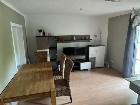 Living room, Dining area, pet friendly