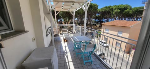 Balcony/Terrace, Balcony/Terrace