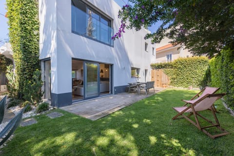 Patio, Garden, sunbed