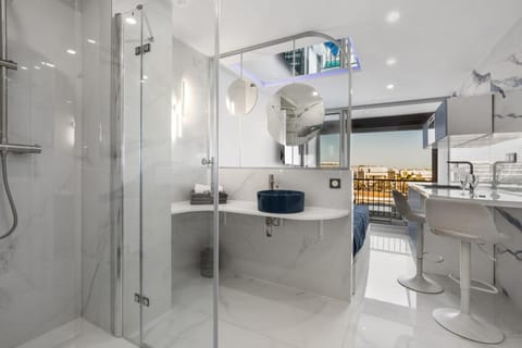 Property building, Bathroom