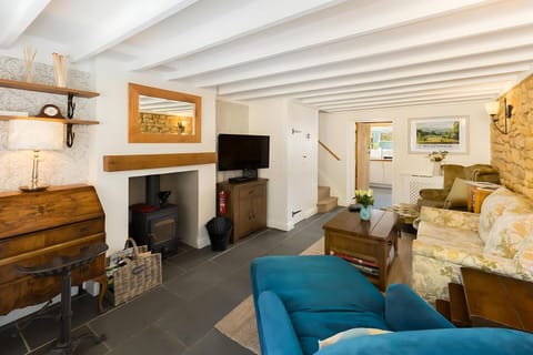 NEW Moreton Cottage Central Garden - Pass the Keys House in Moreton-in-Marsh