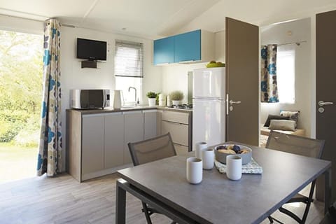 Camping de la Piscine Campground/ 
RV Resort in Ollon