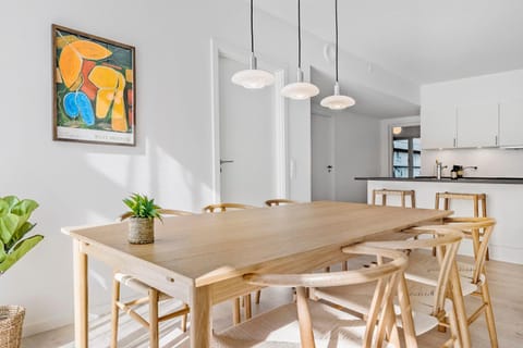 Inner City Grand Suite Apartment in Aarhus