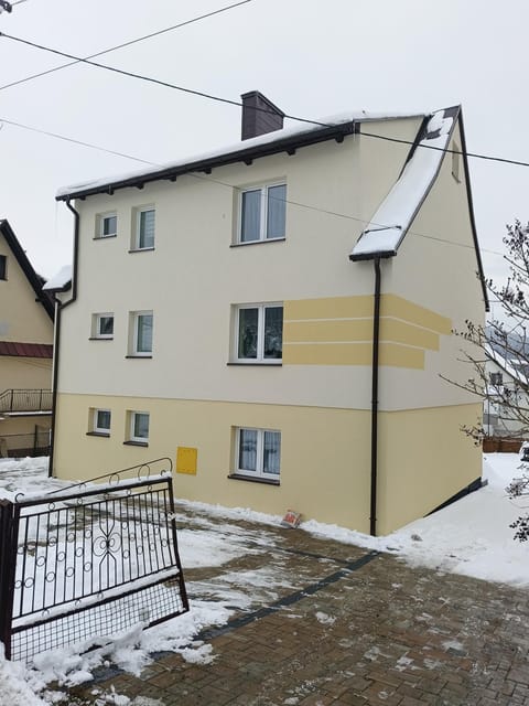 Property building, Winter
