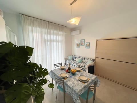 Spiaggia a 400m e AC, Brezza di Mare Apartment in Albenga