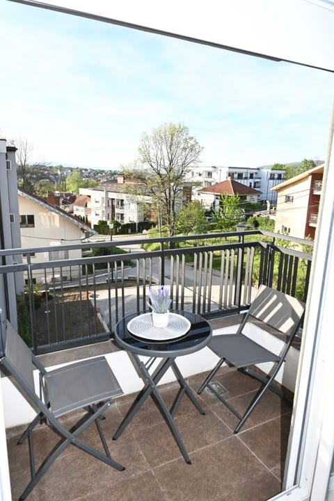 Balcony/Terrace, Balcony/Terrace, Dining area