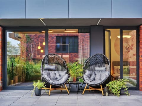 Day, Garden, Seating area, sunbed
