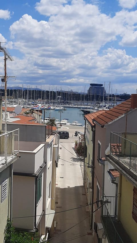 City view, Sea view, Street view