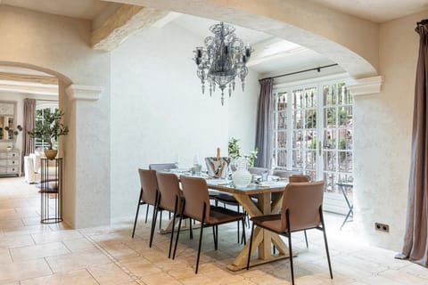 Mas provencal luxueux vue mer Villa in Mougins