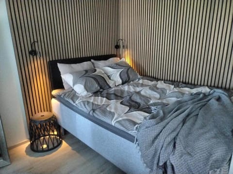 Moderni yksiö, parveke, parkki, palvelut Apartment in Finland