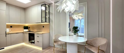 Kitchen or kitchenette, Living room