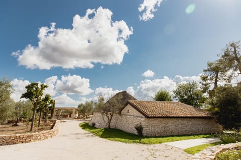 Property building, Day, Landmark view