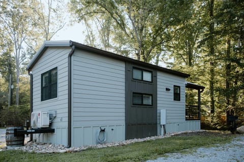 Water View Cabin - Fishing Lake - Groundhog Cabin Cabin in Pittman Center