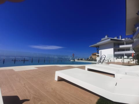 Sea view, Swimming pool, sunbed