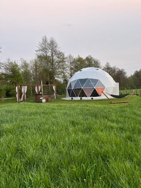 Glamping HEN W TRAWIE Luxury tent in Pomeranian Voivodeship