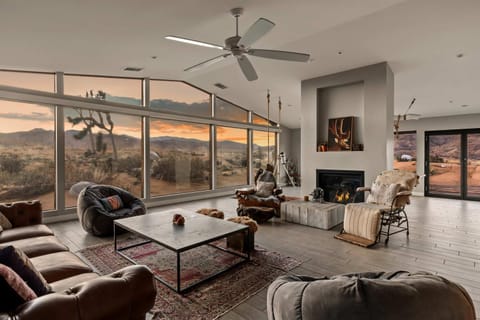 The Outlaw By The Cohost Company House in Pioneertown