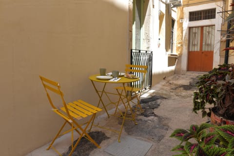Patio, Balcony/Terrace
