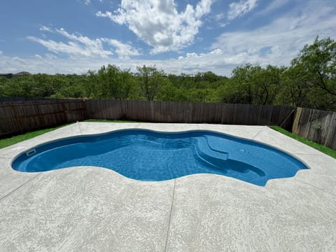 Stylish Family Home Near Lackland POOL House in San Antonio