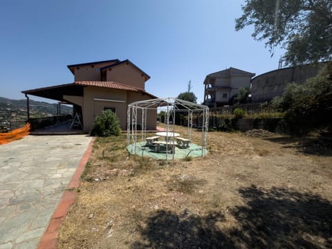 Smack Home Sanremo House in Sanremo