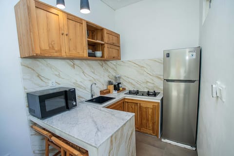 Kitchen or kitchenette, Communal kitchen, dishwasher, minibar, stove, toaster, kitchen