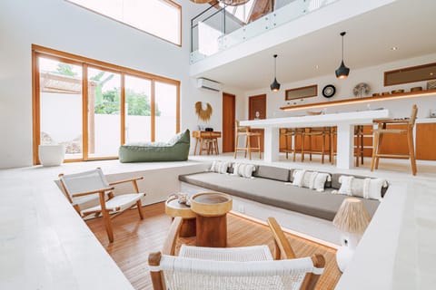 Property building, Living room, Seating area, Dining area, air conditioner