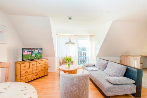 Ferienhaus Sanddorn, Fewo Stranddistel Apartment in Prerow