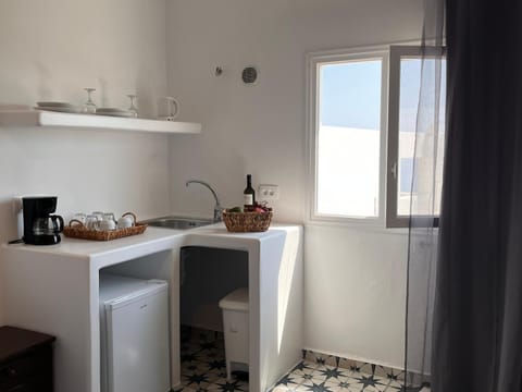 Coffee/tea facilities, Kitchen or kitchenette