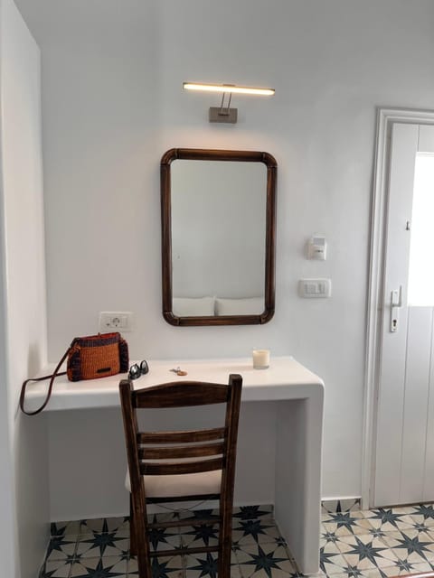 Seating area, Bedroom