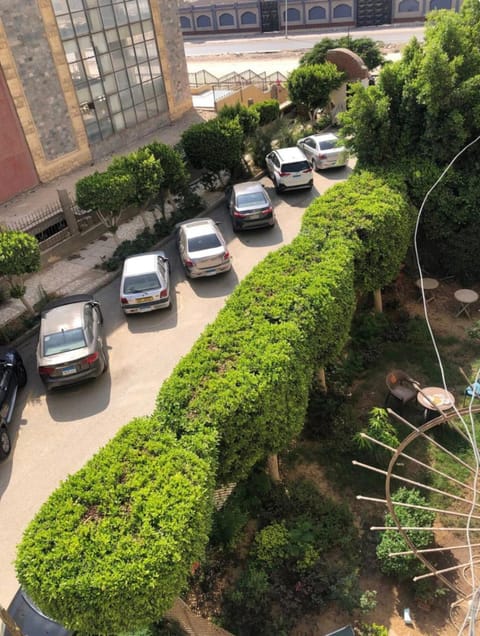 Day, Garden view, Location