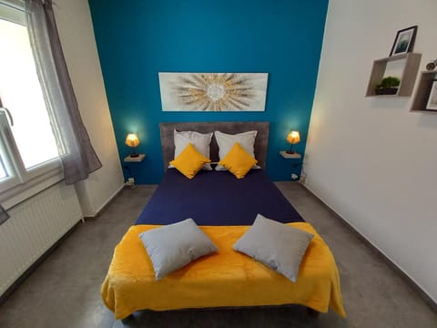 Appart T3 avec Cours et Parking Privé Apartment in Provence-Alpes-Côte d'Azur