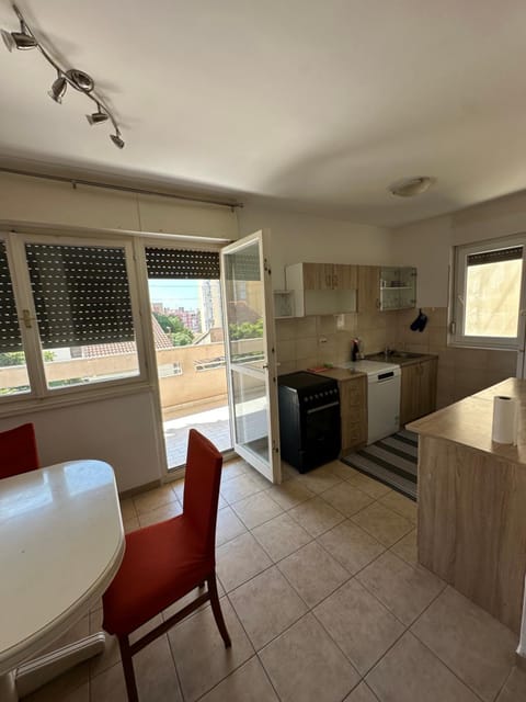 Apartment Sunshine Apartment in Split