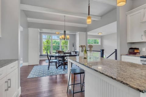 Long Lake Vacay House in Minnesota