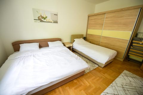 Bed, Bedroom, wardrobe