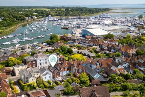Property building, Neighbourhood, Bird's eye view, Location