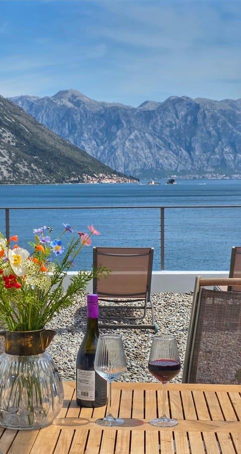 Day, Balcony/Terrace, Balcony/Terrace, Dining area, Sea view, Swimming pool