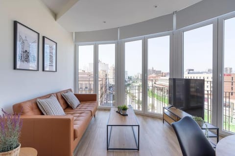 TV and multimedia, View (from property/room), Living room, Photo of the whole room, Seating area, Dining area, air conditioner