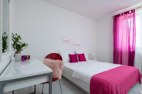 Decorative detail, Bedroom
