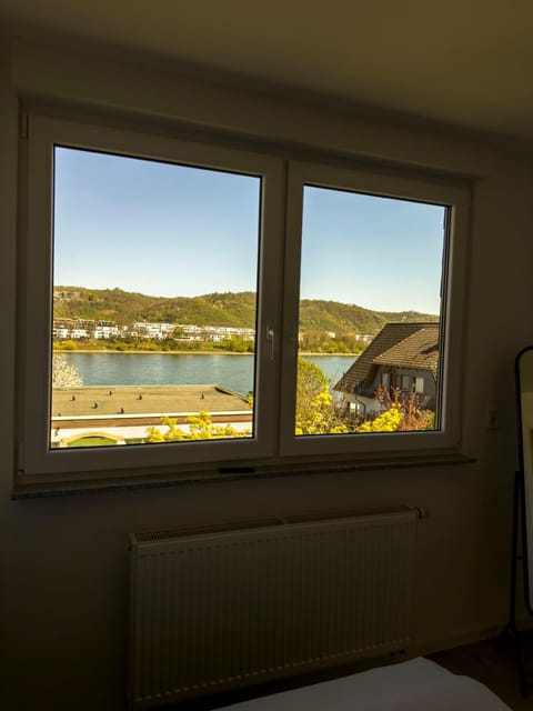 Bed, Natural landscape, Photo of the whole room, Bedroom, River view