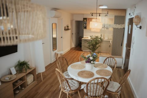 Meals, kitchen
