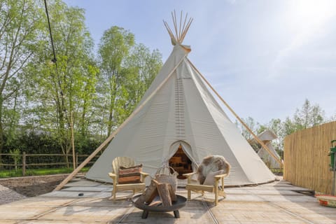 Tipi Bo Deluxe Luxury tent in Zeeland, Netherlands