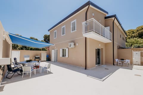 Property building, Patio
