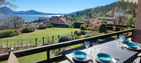 Balcony/Terrace, Lake view