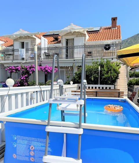 Patio, Day, Natural landscape, View (from property/room), Balcony/Terrace, Pool view, Swimming pool, sunbed