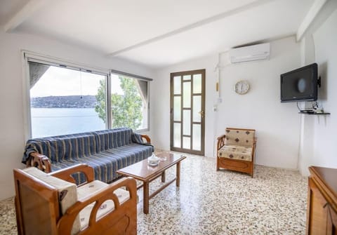 Sunset Serenity Salamina House in Euboea