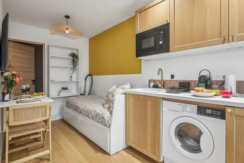 Lavie Maison Hot Tub Seaside Studio Apartment in Nice