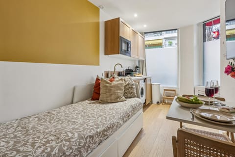 Lavie Maison Hot Tub Seaside Studio Apartment in Nice