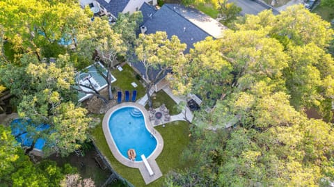 Sportscourt & Pool Indoor Slide~Games~ Family Fun House in San Antonio