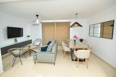 TV and multimedia, Living room, Dining area