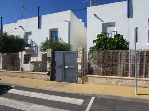 Property building, Neighbourhood, Street view